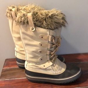 Sorel Women’s Joan of Arctic Winter Lined Boots 9